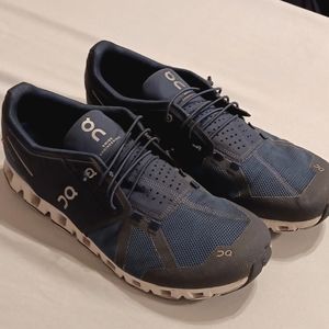 On Cloud 5 Running Shoes Size 12